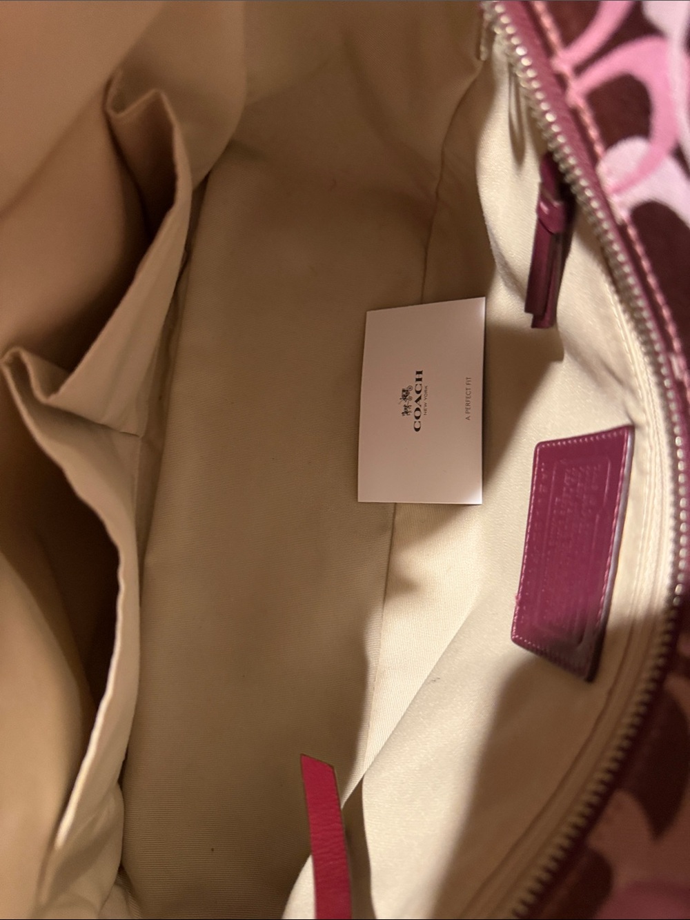 Handbag - Picture 8 of 10